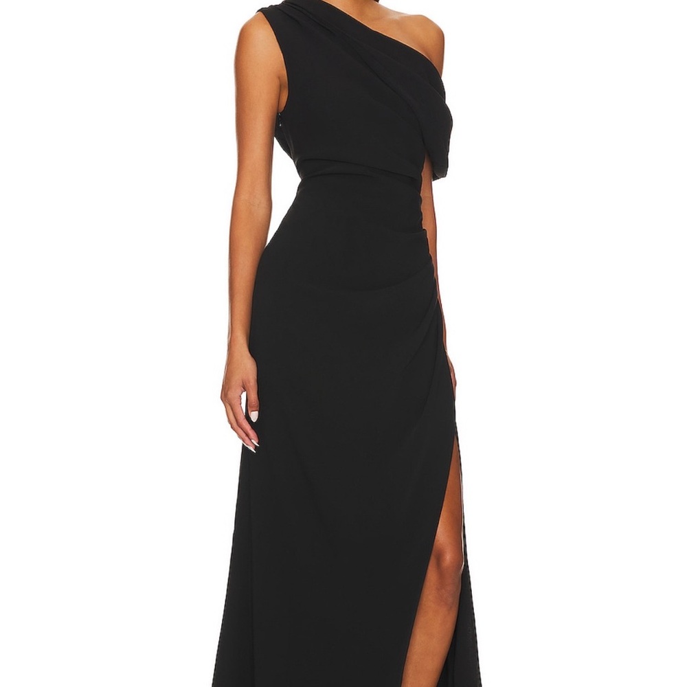 Isadora Gown in black